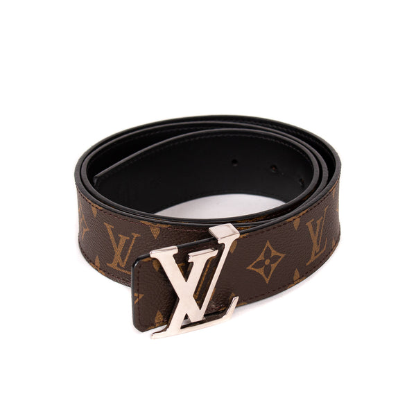 Shop authentic Louis Vuitton Initiales Belt at revogue for just USD 449.00